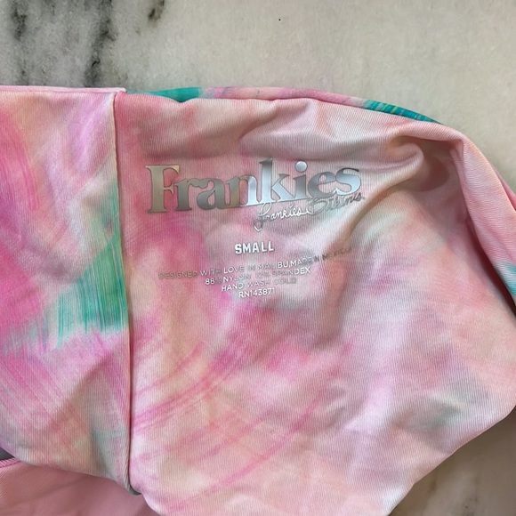 Frankie’s Bikinis trippy bikini - Picture 5 of 10